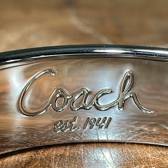 COACH HEART BANGLE - Picture 8 of 12